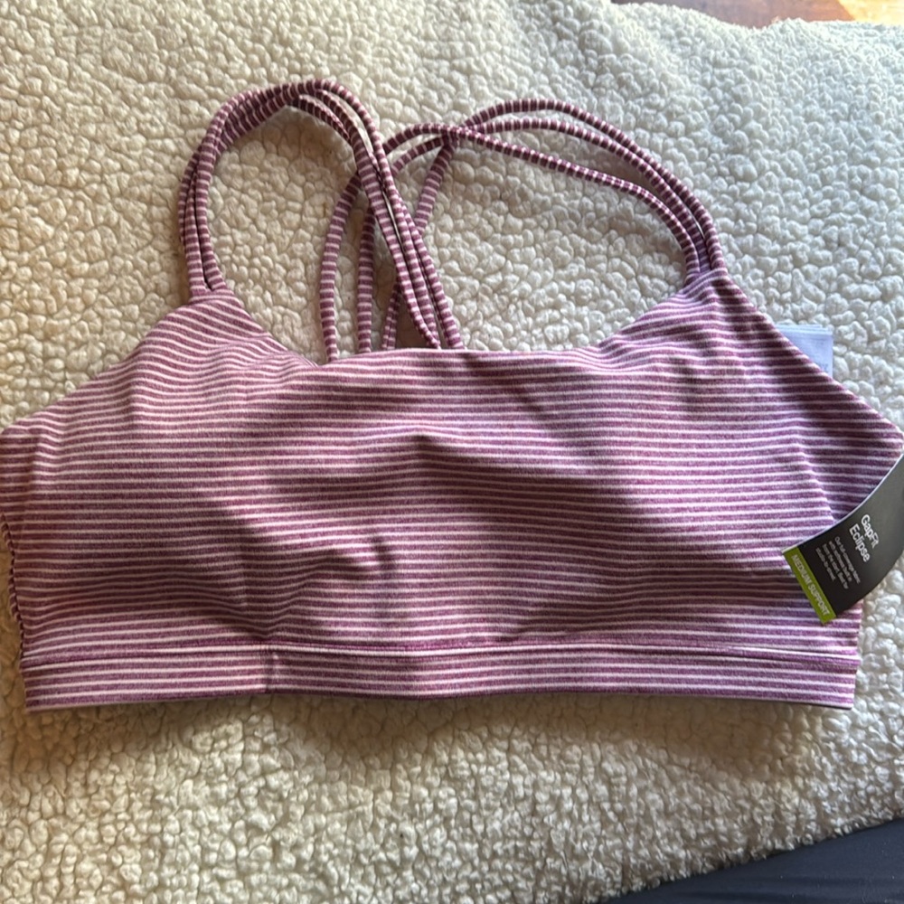 Gap Eclipse sports bra NWT